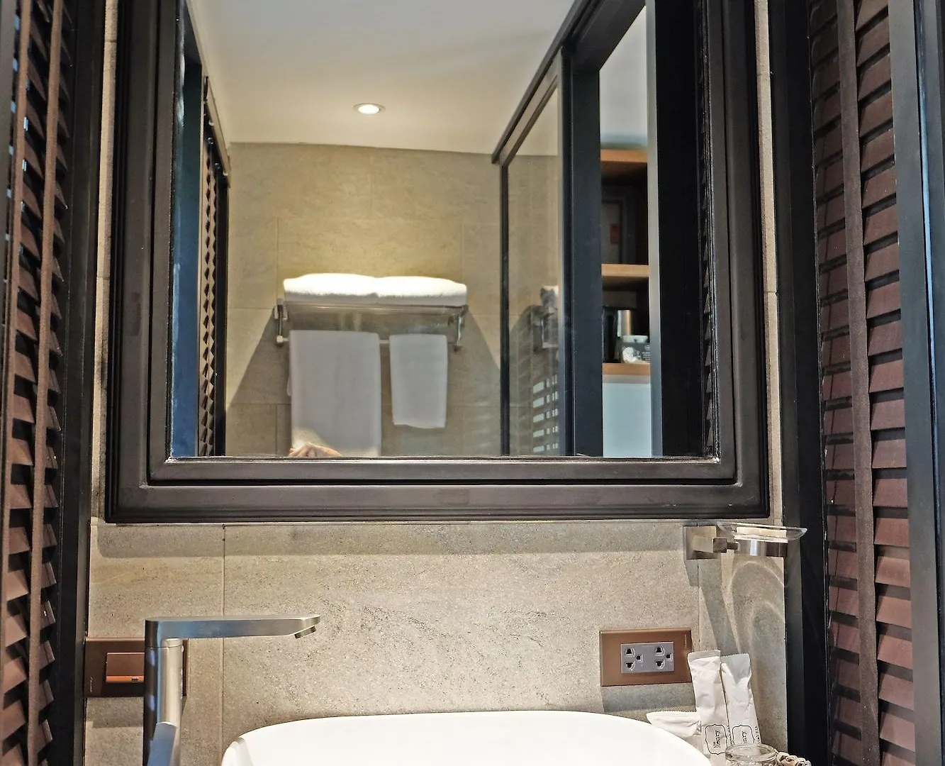 The Henry Hotel Manila Pasay 4*,  Philippines