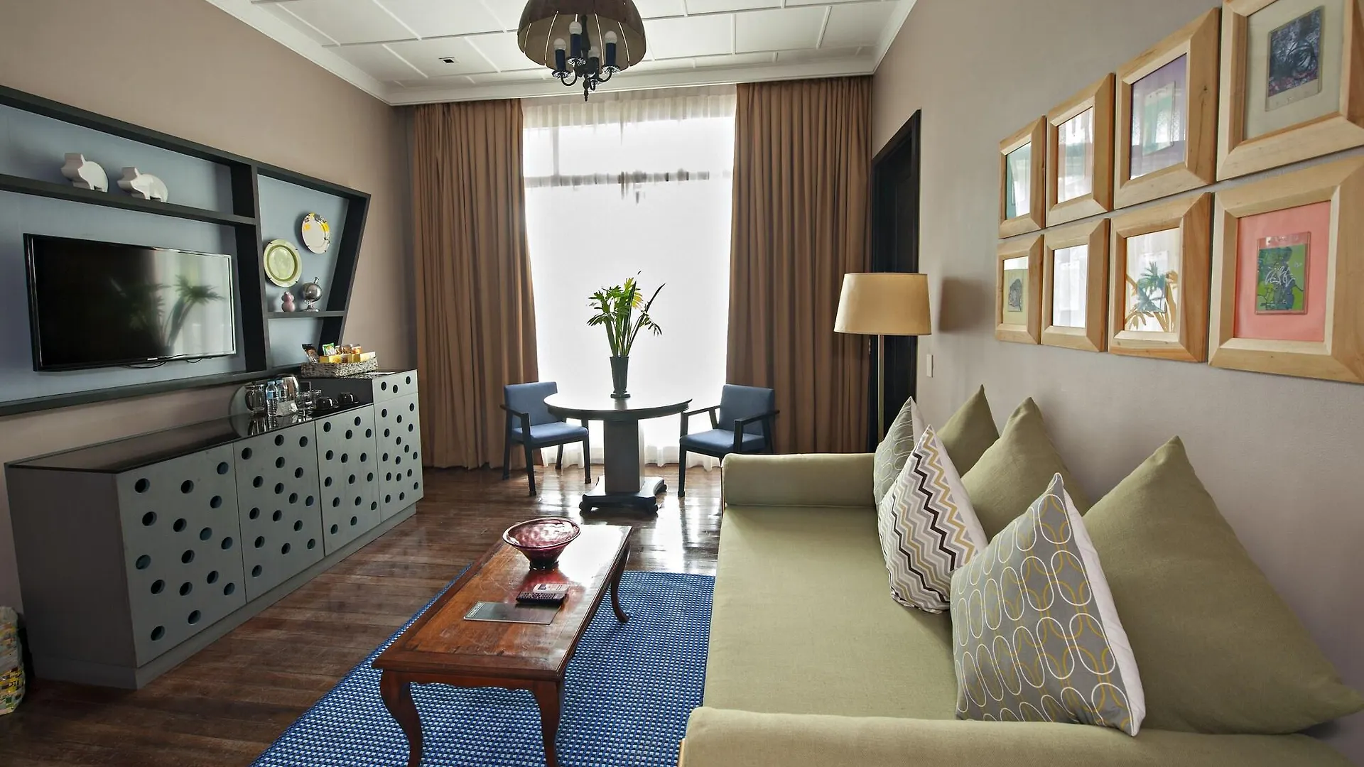 The Henry Hotel Manila Pasay