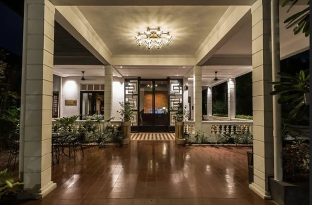 The Henry Hotel Manila Pasay