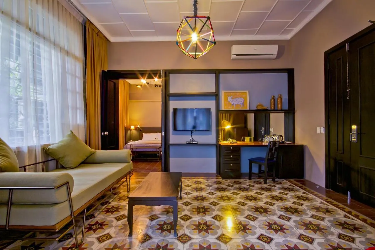 The Henry Hotel Manila Pasay