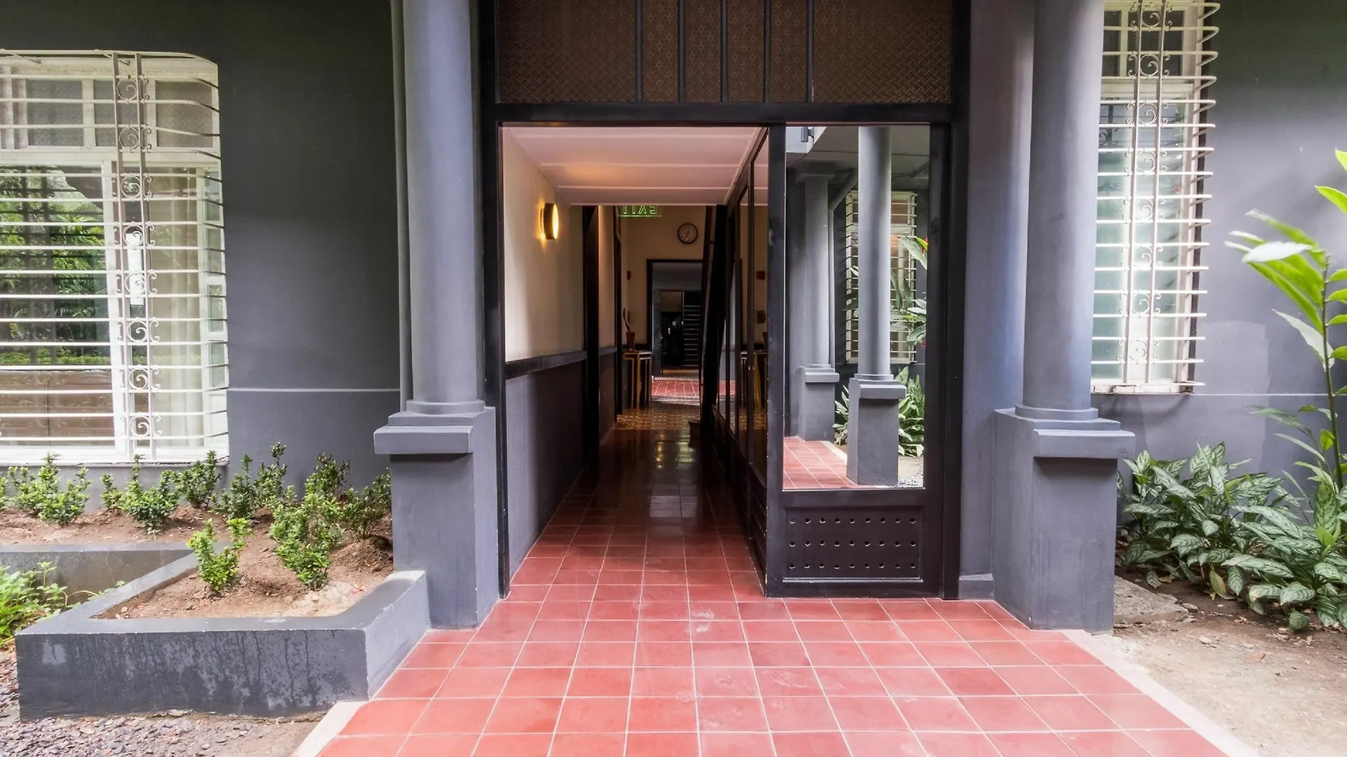 The Henry Hotel Manila Pasay Philippines