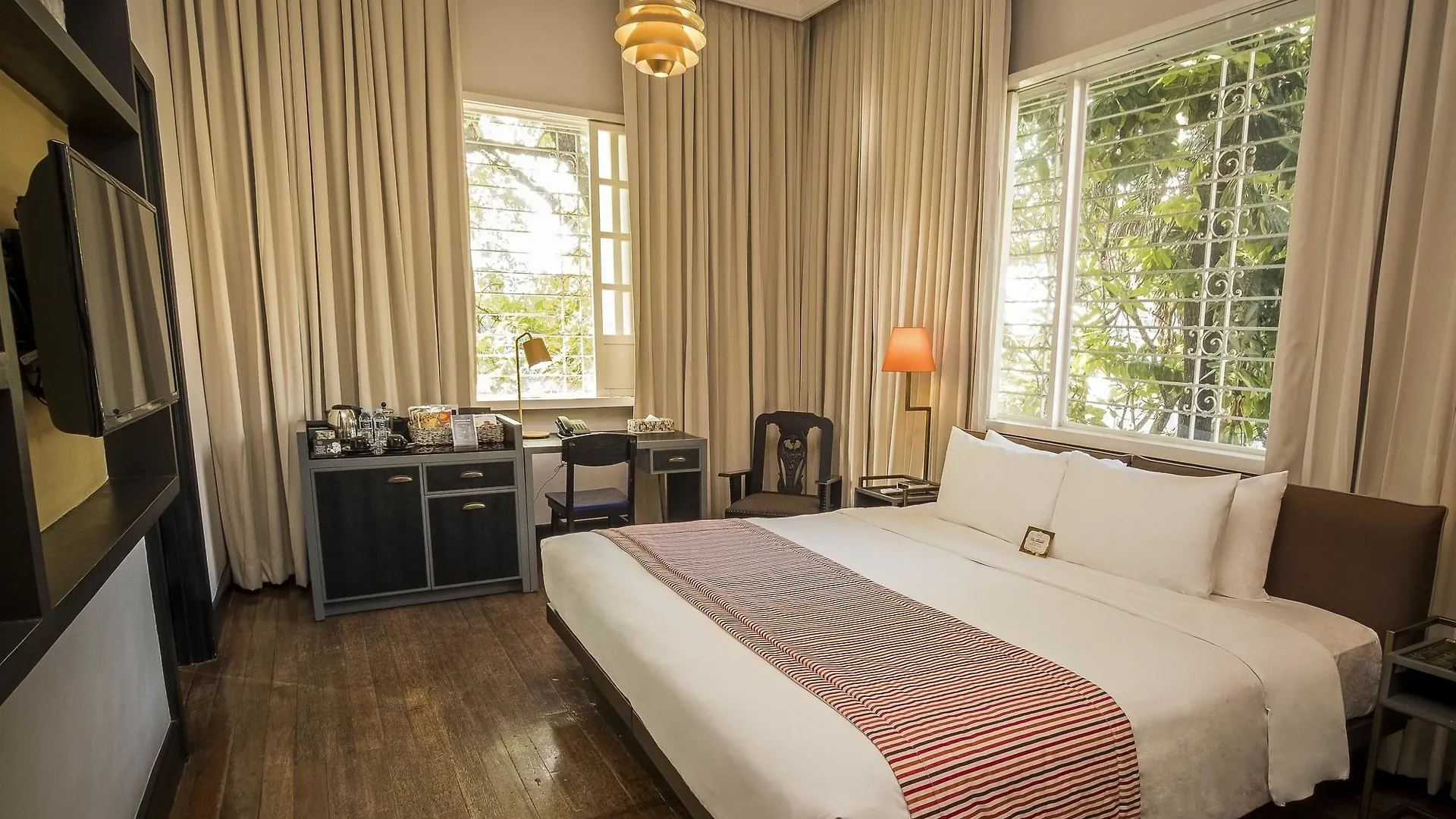 The Henry Hotel Manila Pasay 4*,